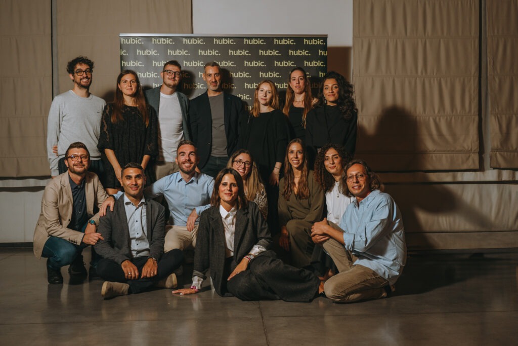 Il nostro team (quasi) al completo per la foto di rito durante il Party of the Decade, la festa per i nostri primi dieci anni